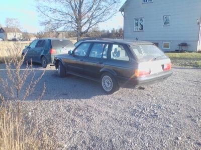 BMW 320 -89