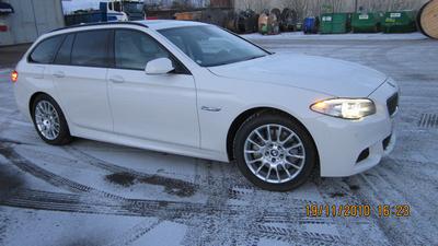 Med 18" vinterhjul BMW Motorsport replica.