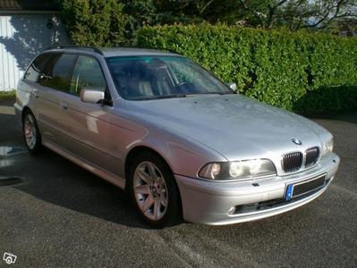 BMW 530iT -01