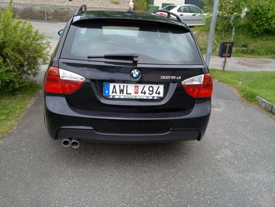 Bilen bakifrån när jag köpte den.