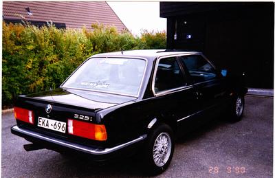 BMW 325 -87