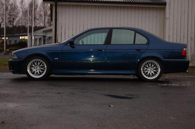 BMW 523 i M -00