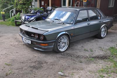 BMW e28 -92