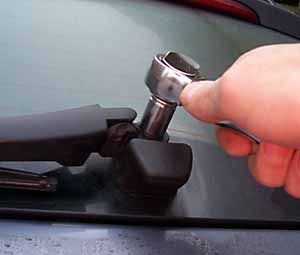 Byte av Drivaxel bakre vindrutetorkare BMW E46 touring