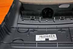 Montera förvaringsfack och strömuttag BMW E91