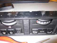 Byta glödlampor klimatpanel BMW E32/E34