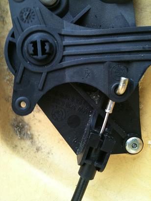 AutoPower mekartips - Byte wire för ryggstödsfällningen BMW E36 coupé