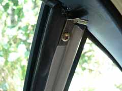 Reparation av bakdörr sidogardin E38