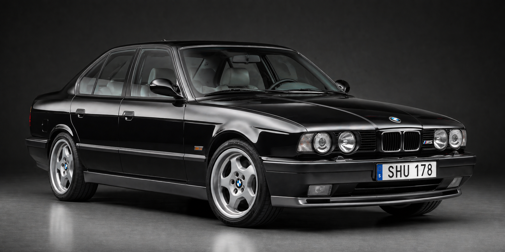 BMW E34 M5 4-d sedan framifrån