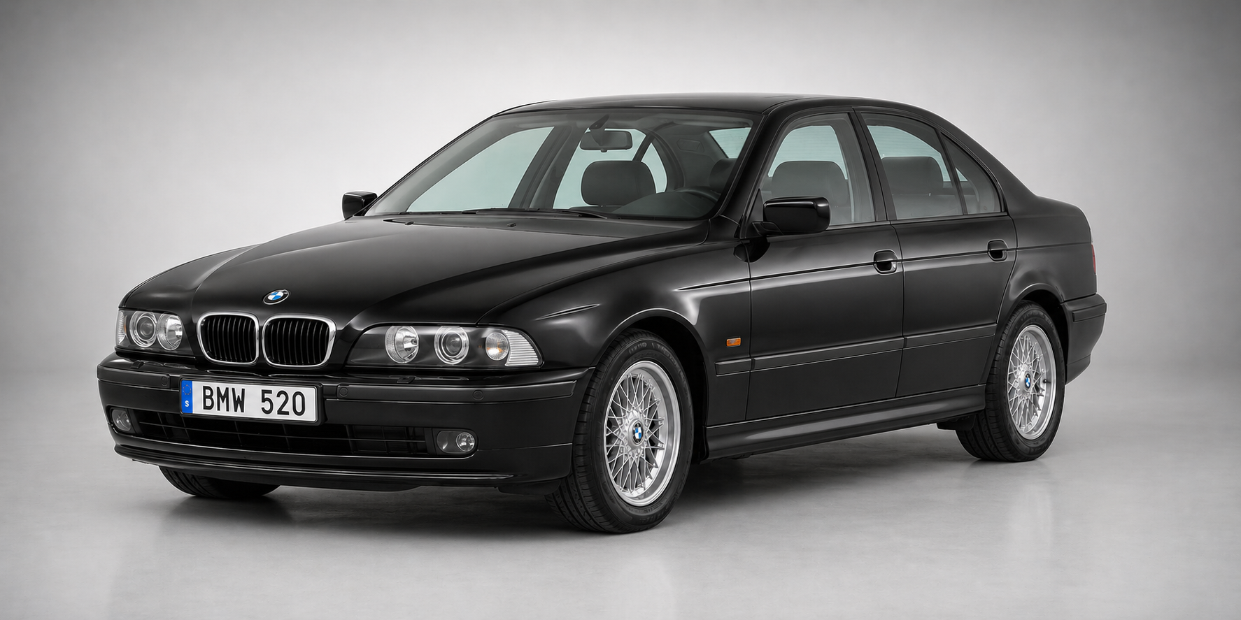 BMW E39 4-d sedan framifrån 2001–2003