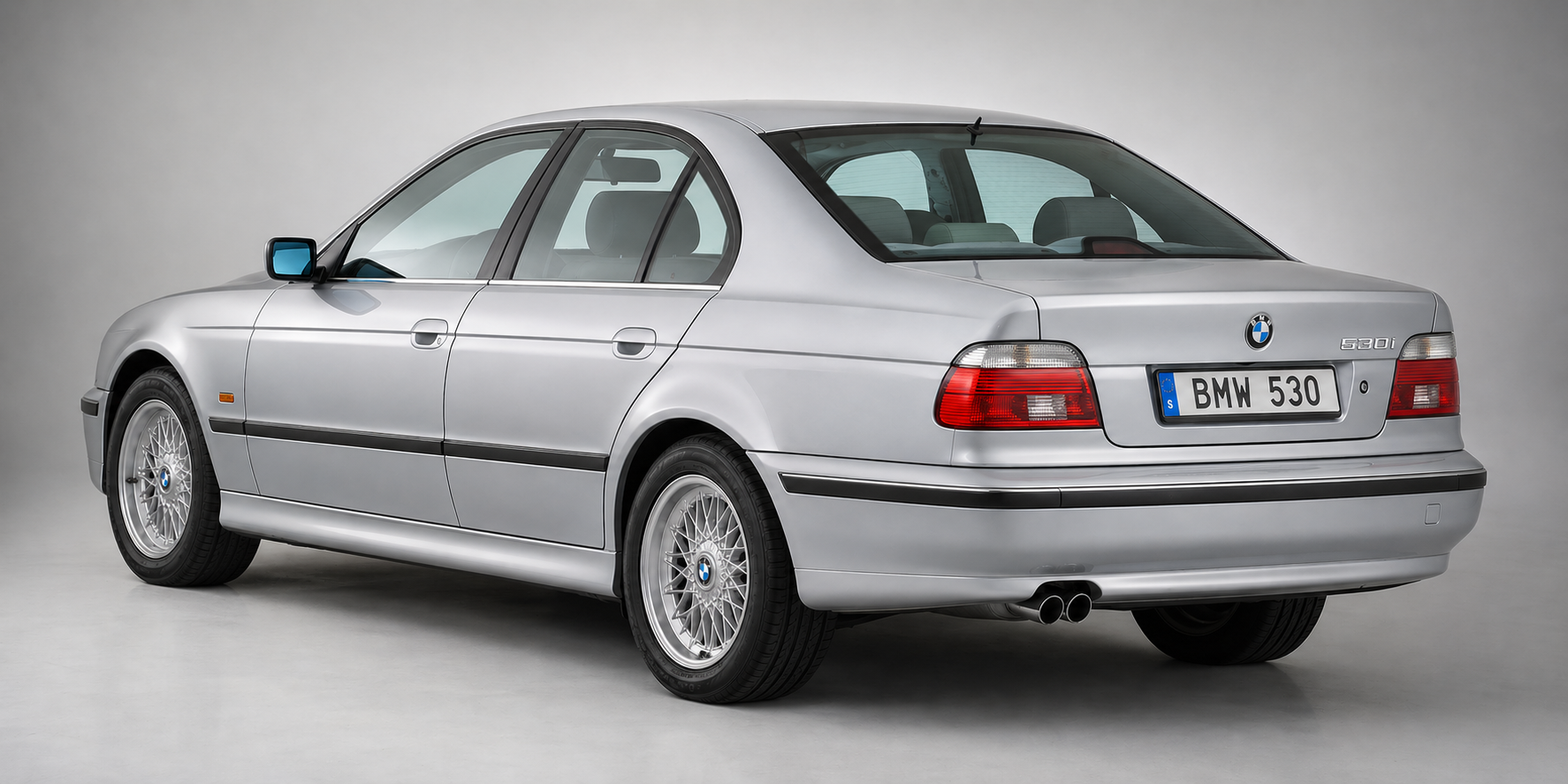 BMW E39 4-d sedan bakifrån 2001–2003