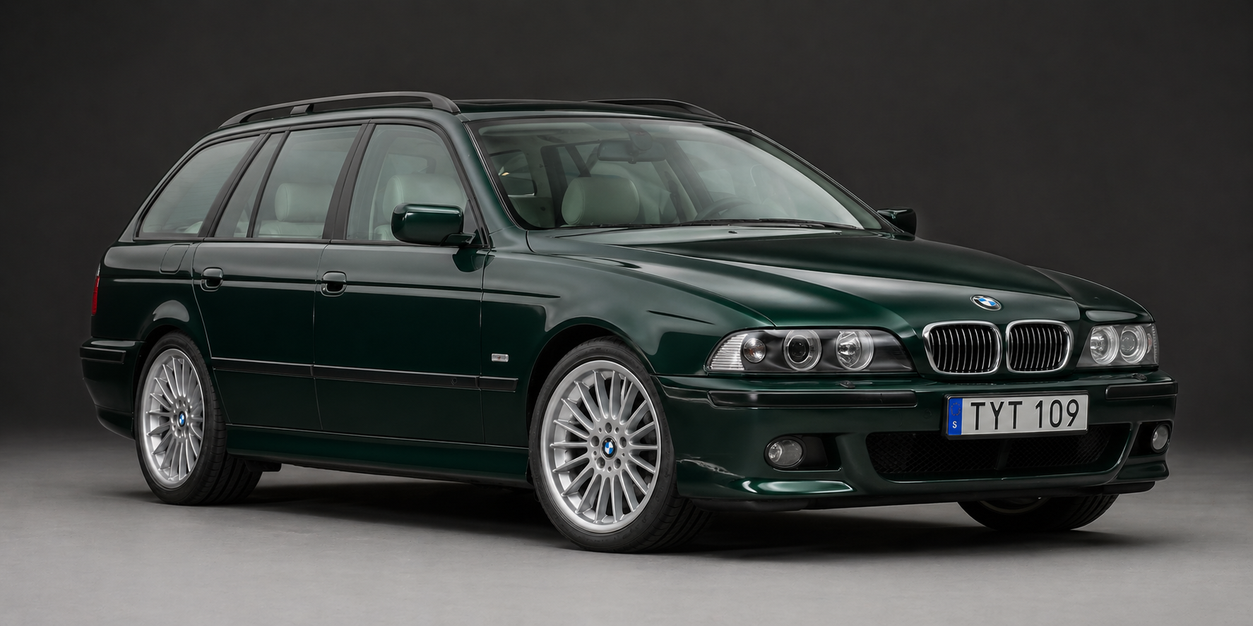 BMW E39 5-d touring framifrån 2001–2003