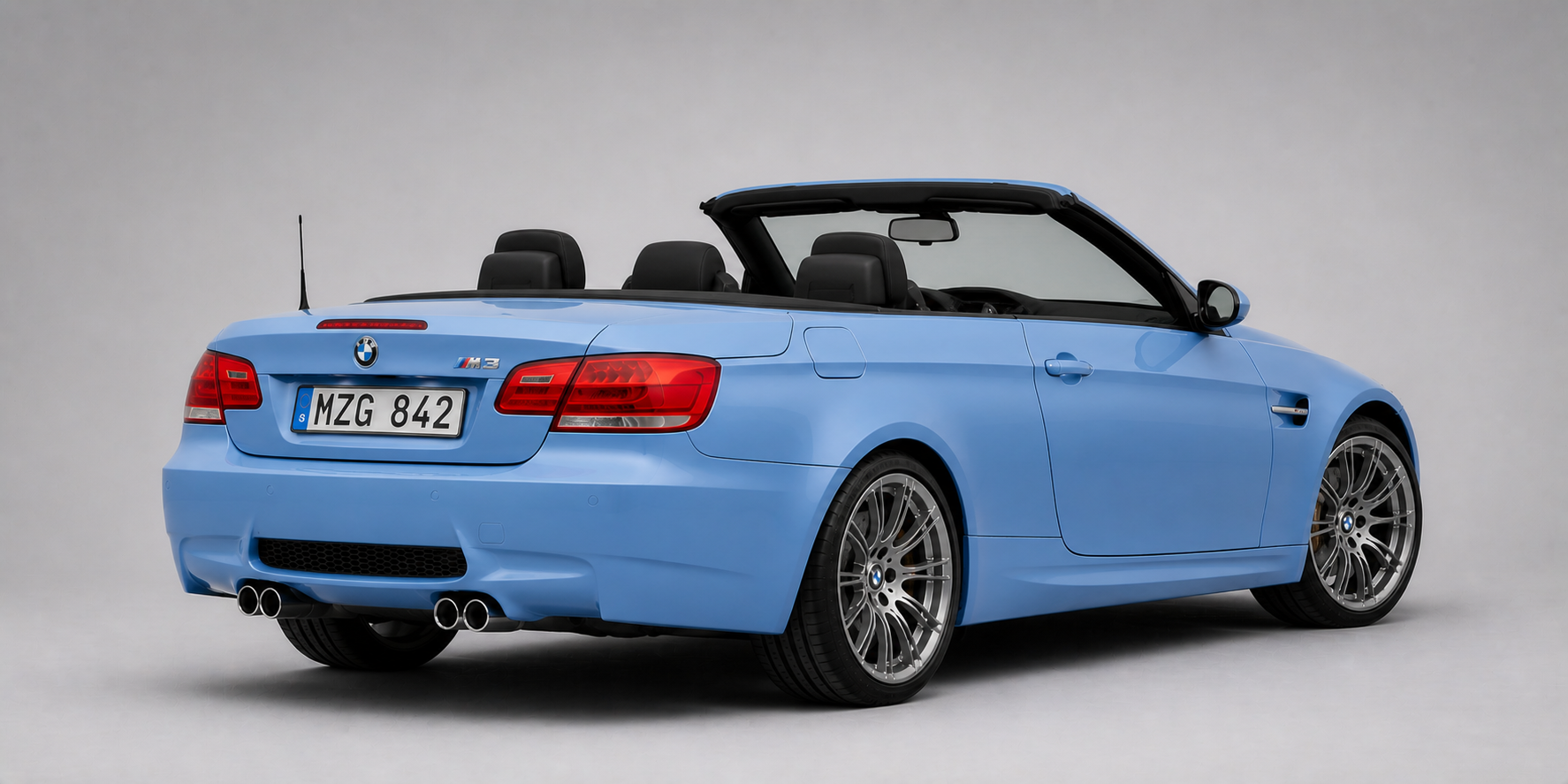 BMW E93 M3 2-d cabriolet bakifrån