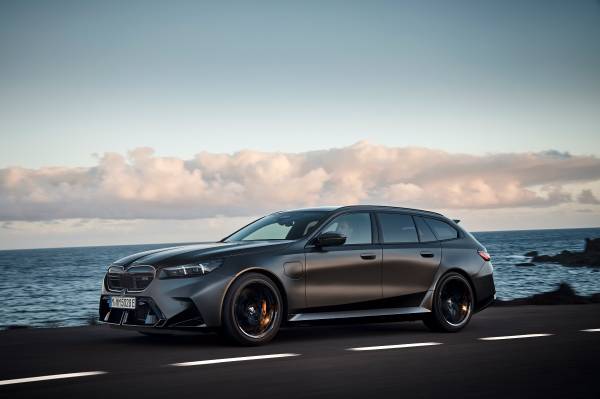 BMW M5 Touring profil
