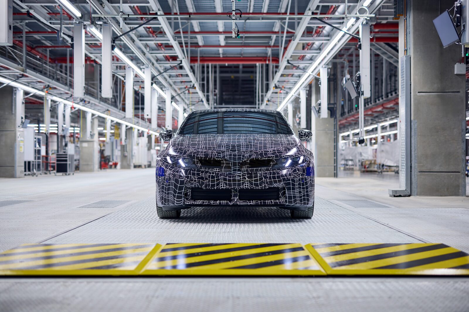 BMW i3 Neue Klasse pre-seriefordon i München-fabriken under vinter 2026