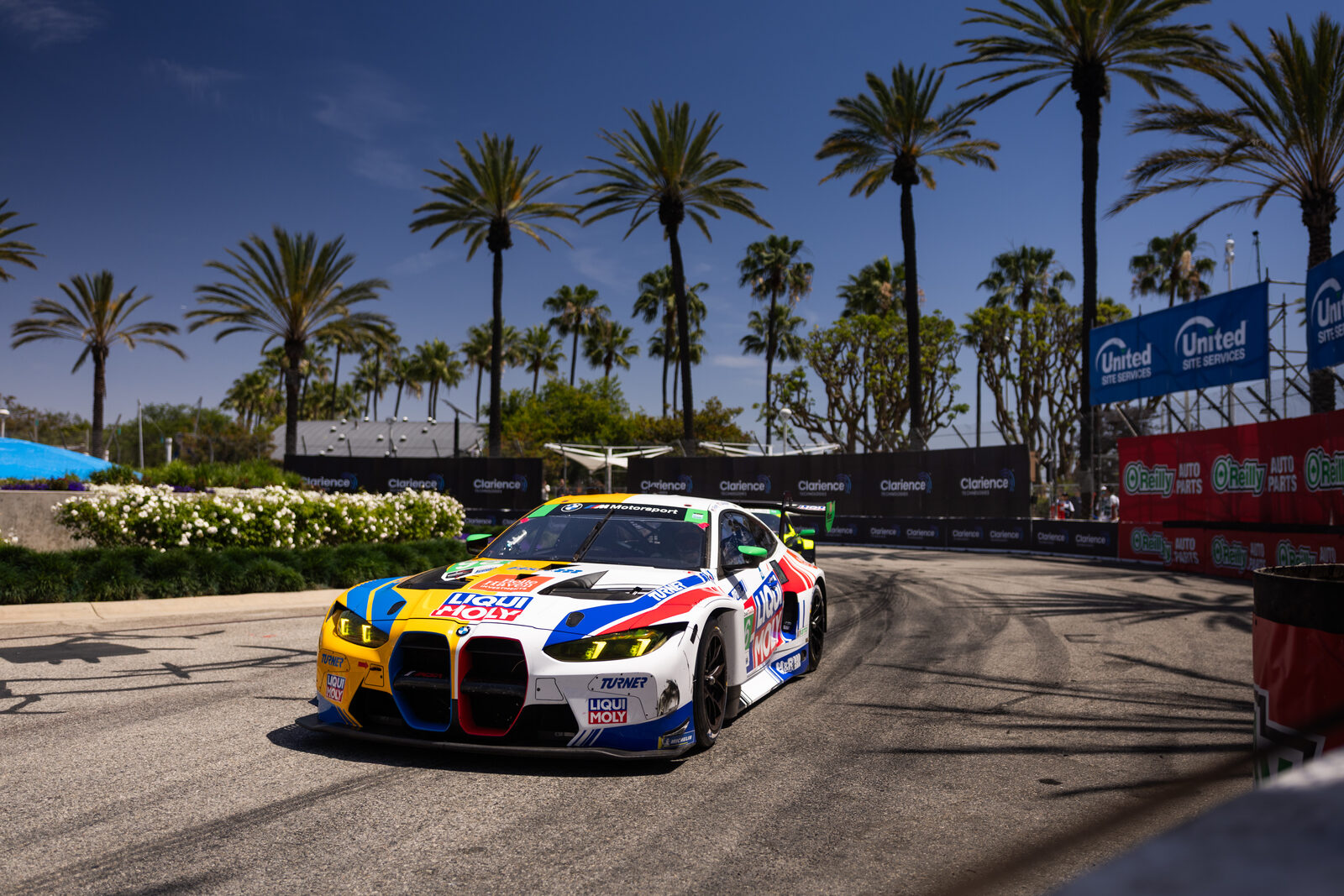 Turner Motorsport BMW M4 GT3 EVO #96 på Long Beach