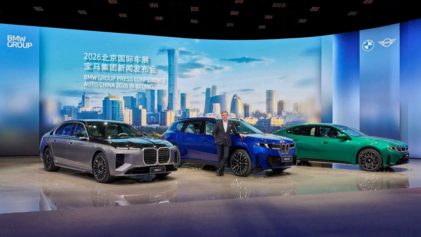BMW-chef Oliver Zipse presenterar Neue Klasse-modeller vid Auto China 2026