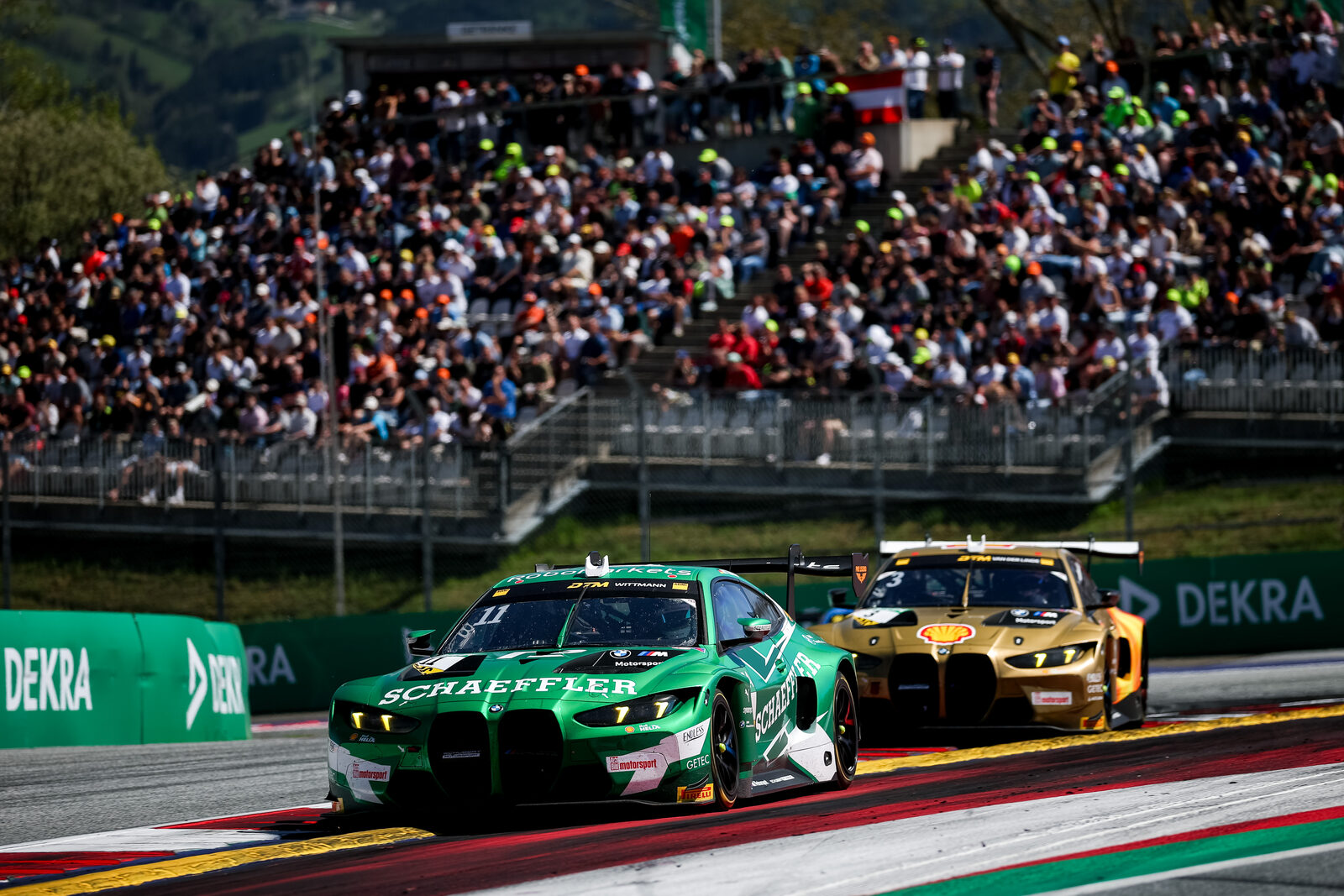 BMW M4 GT3 EVO på Red Bull Ring i solljus
