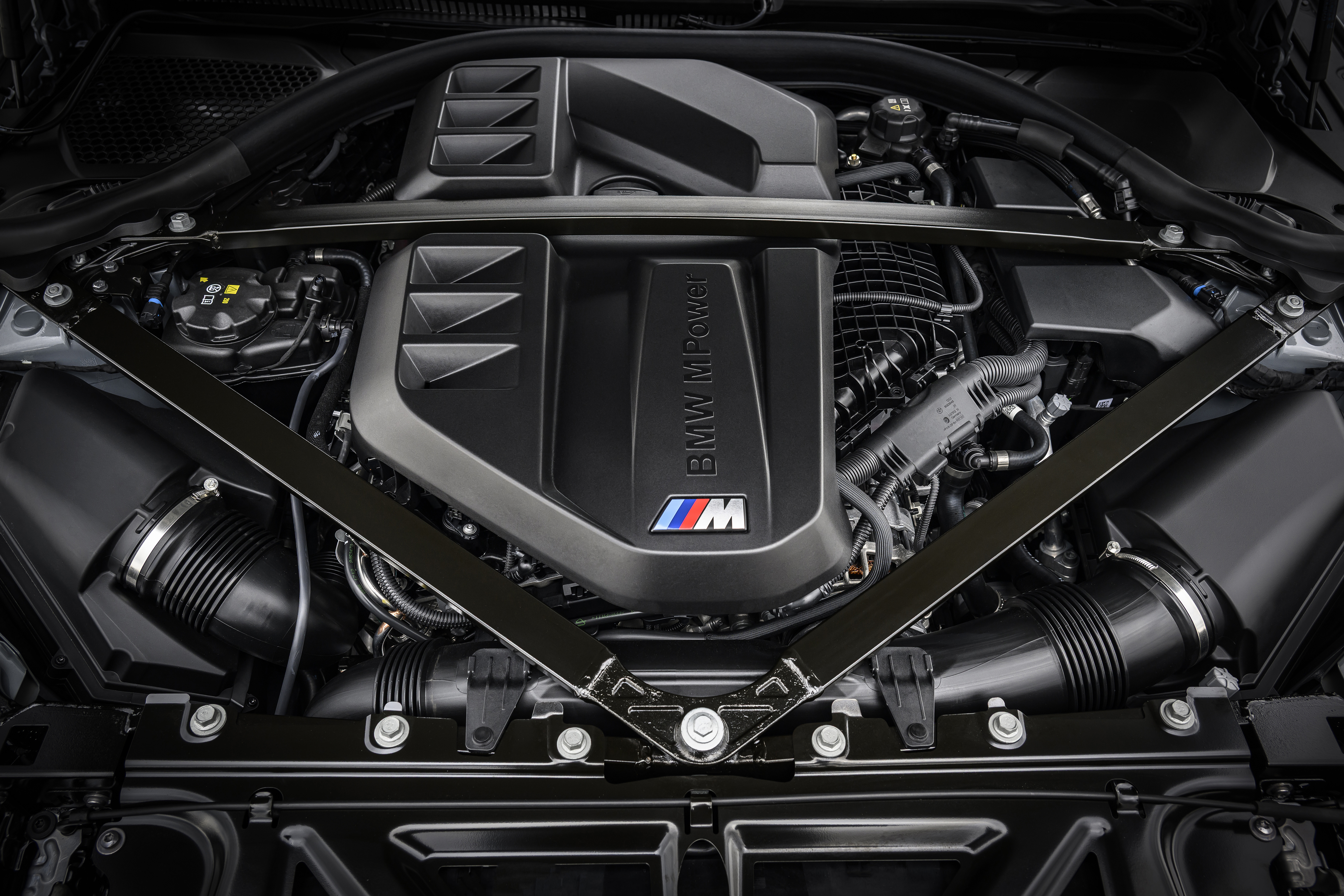 BMW M3 med det nya M Ignite-systemet