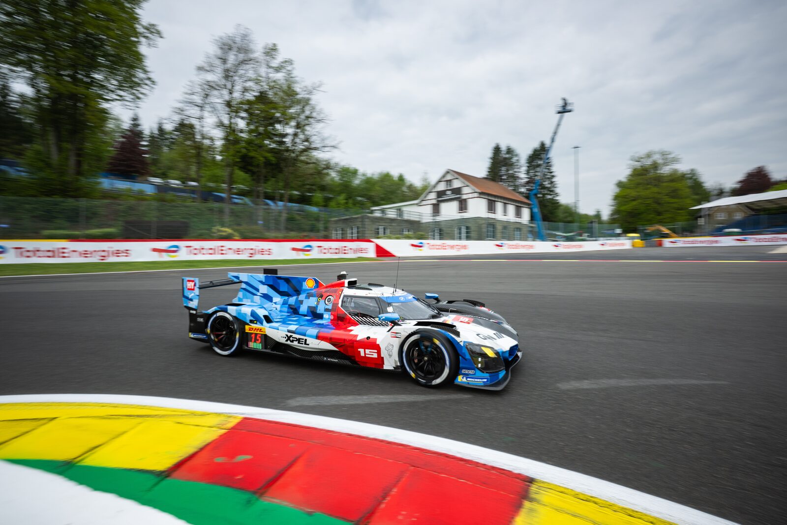 BMW M Hybrid V8 #15 i fart på Spa-Francorchamps
