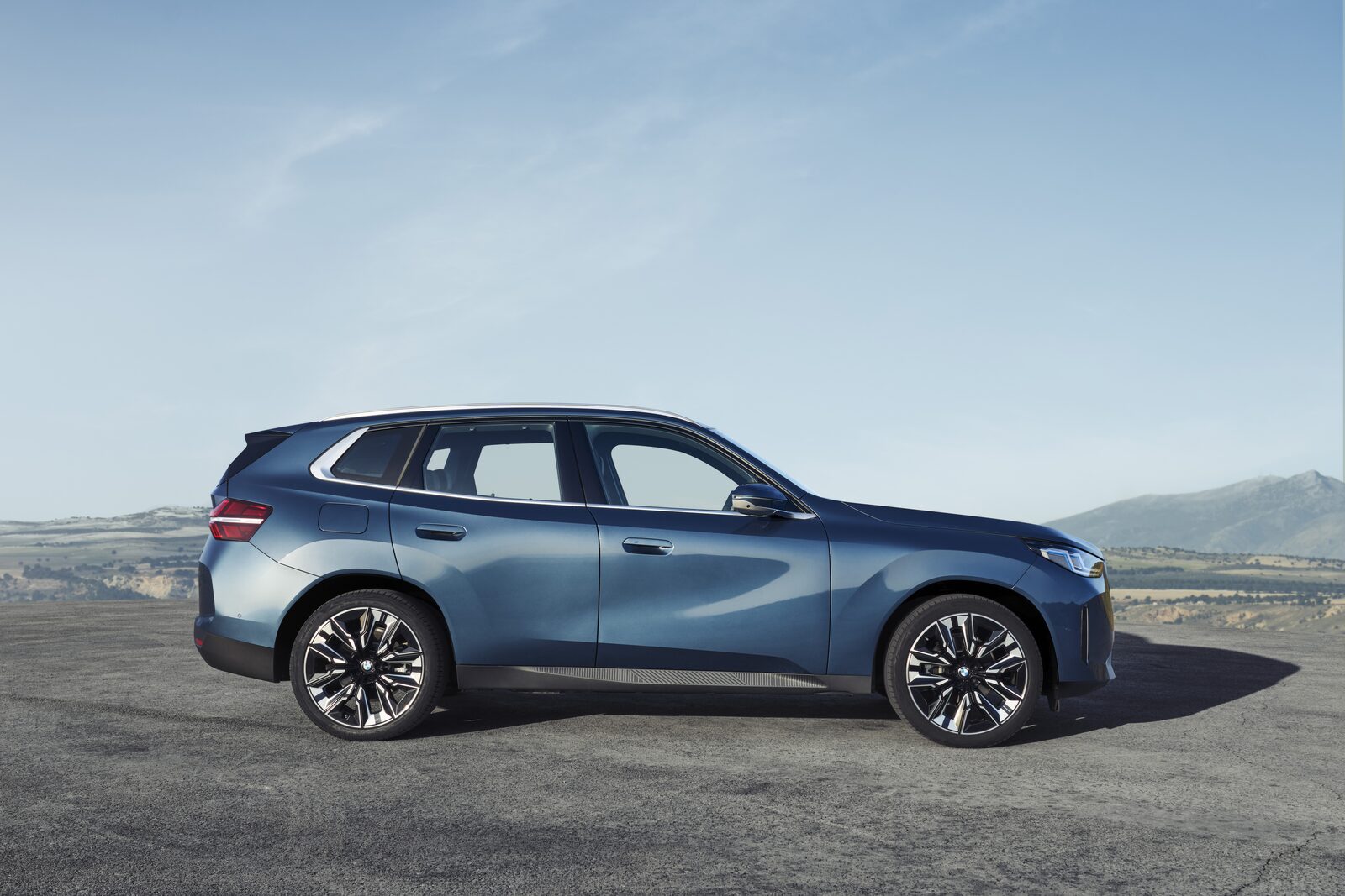 BMW X3 xDrive30e plug-in hybrid 2025 — Euro 6e-bis förändrar CO2-mätning och fordonsskatt från 2026