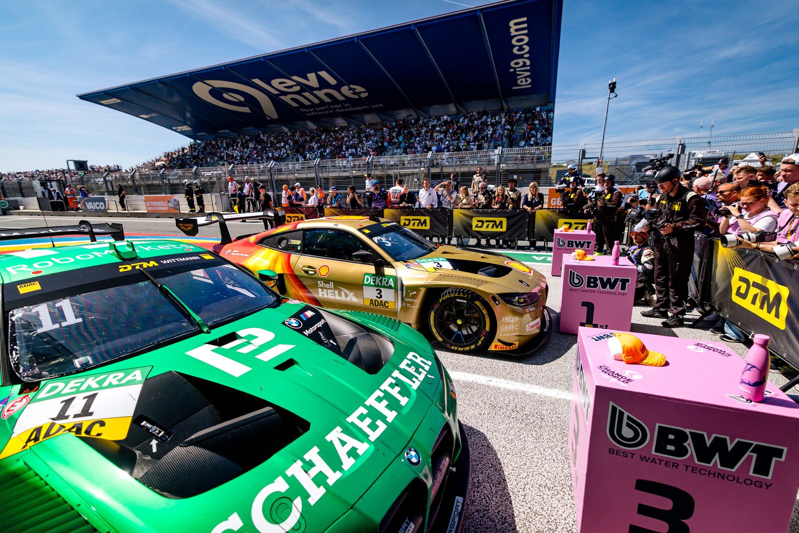 Schubert Motorsport firar segern