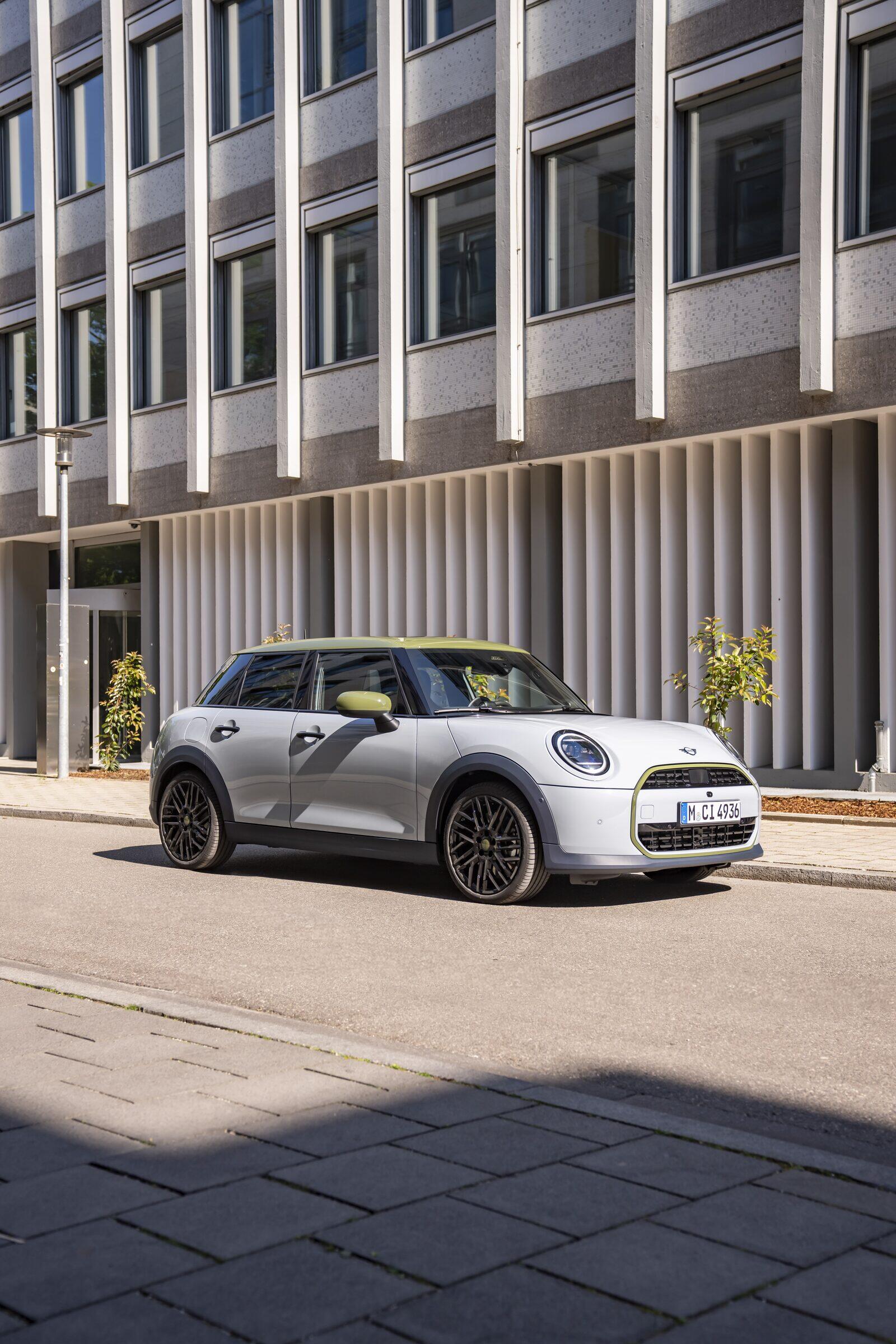MINI Cooper S 5-Door Paul Smith Edition