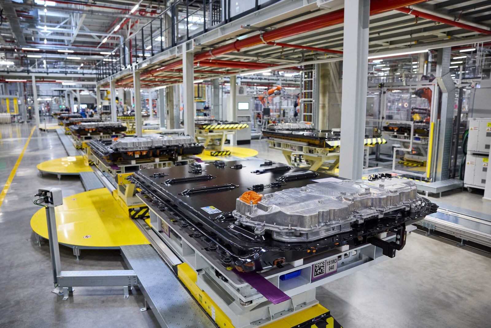Automatiserad monteringslinje för högvoltsbatterier på BMW Group Plant Debrecen