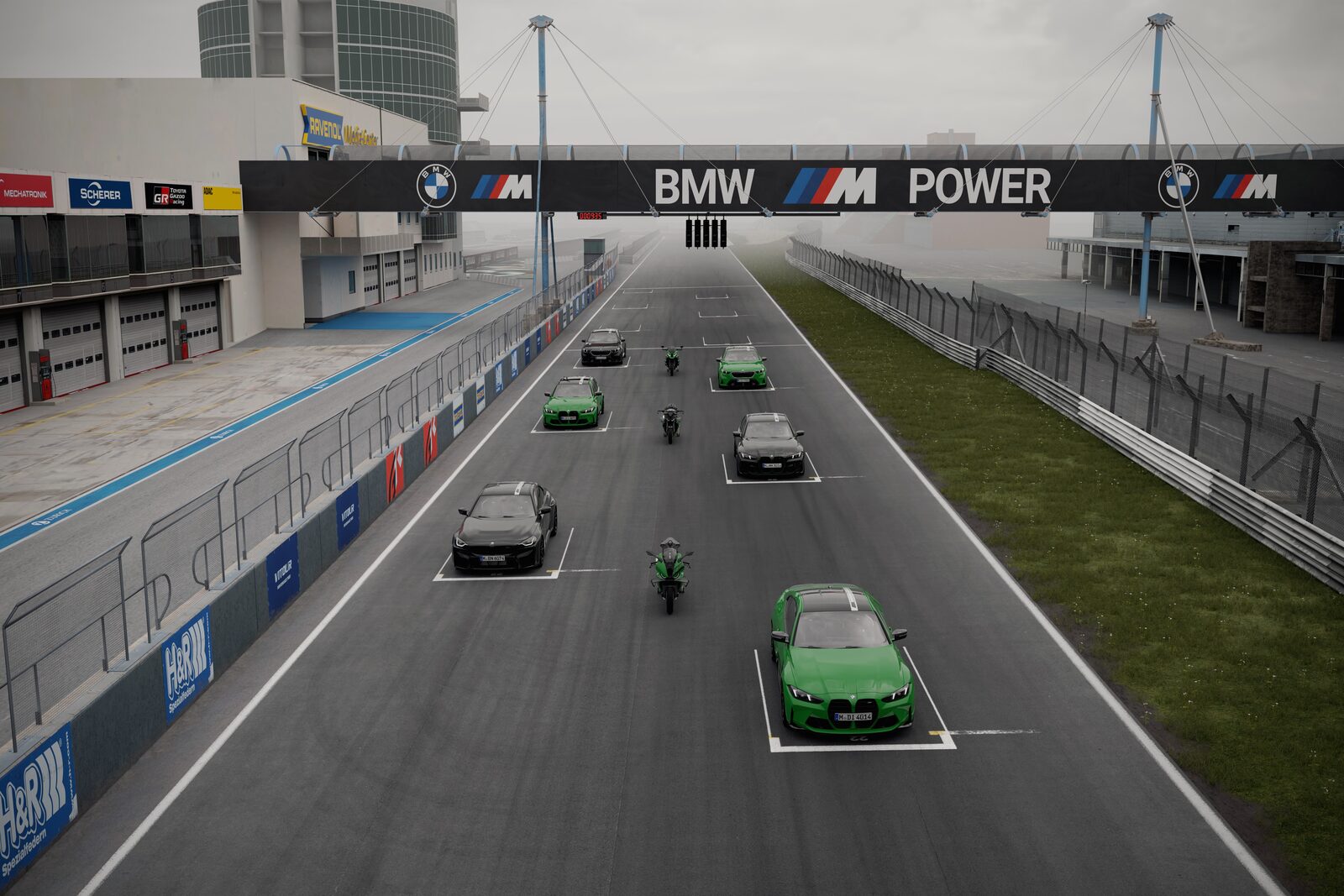 Sex gröna BMW M-bilar och tre motorcyklar uppställda på start- och målrakan på Nürburgring under BMW M Power-portalen