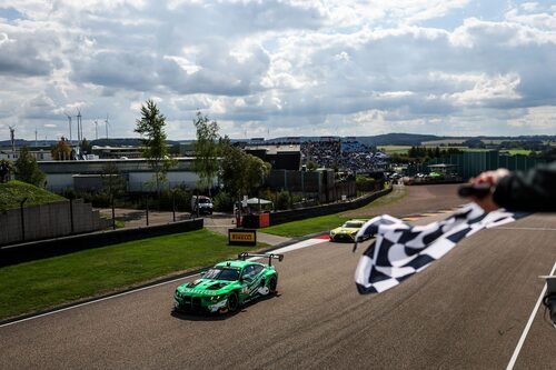 Wittmann vinner på Sachsenring — BMW:s titelchans lever in i finalen