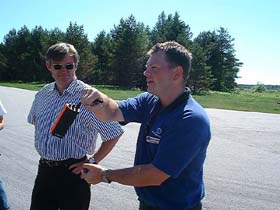 Lars visar korrekt rattf�ring