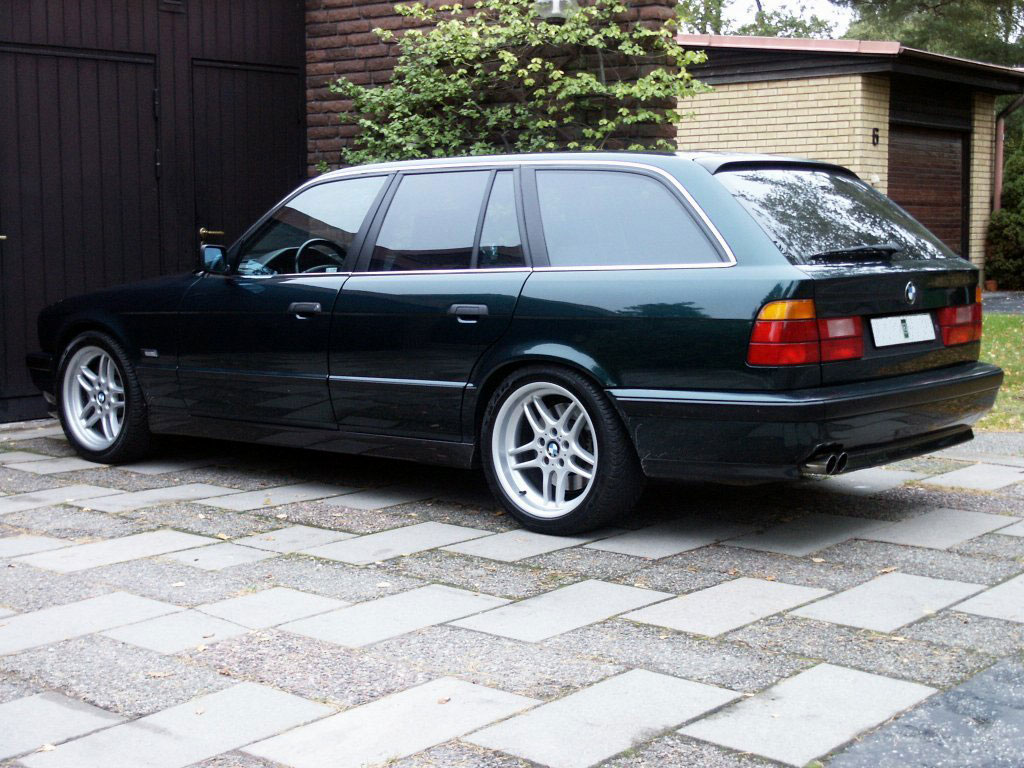 540i Touring ESS (E39) vs M5 Touring (E34) – Två generationers sportsköp!