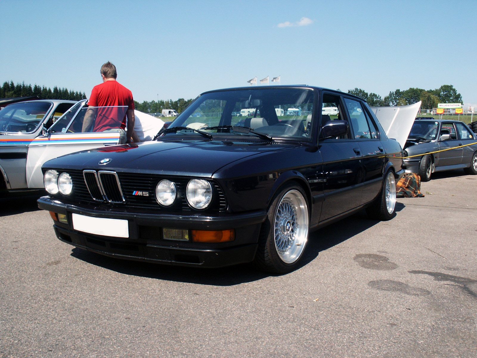 BMW M5 E28