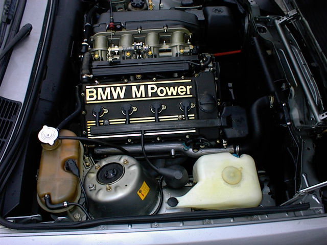 BMW 320is – E30 ”M3” för Italien och Portugal
