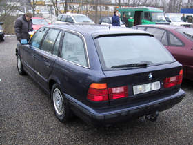 Blå 518i touring - har inget med texten att göra
