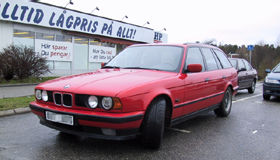 Röd 525i touring - har inget med texten att göra
