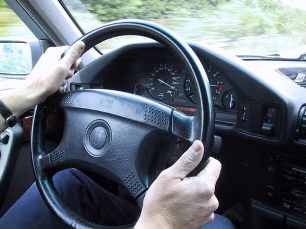 Passar på att toppa bilen på Autobahn