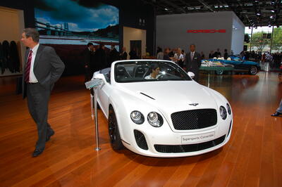 Aston Martin Paris 2010