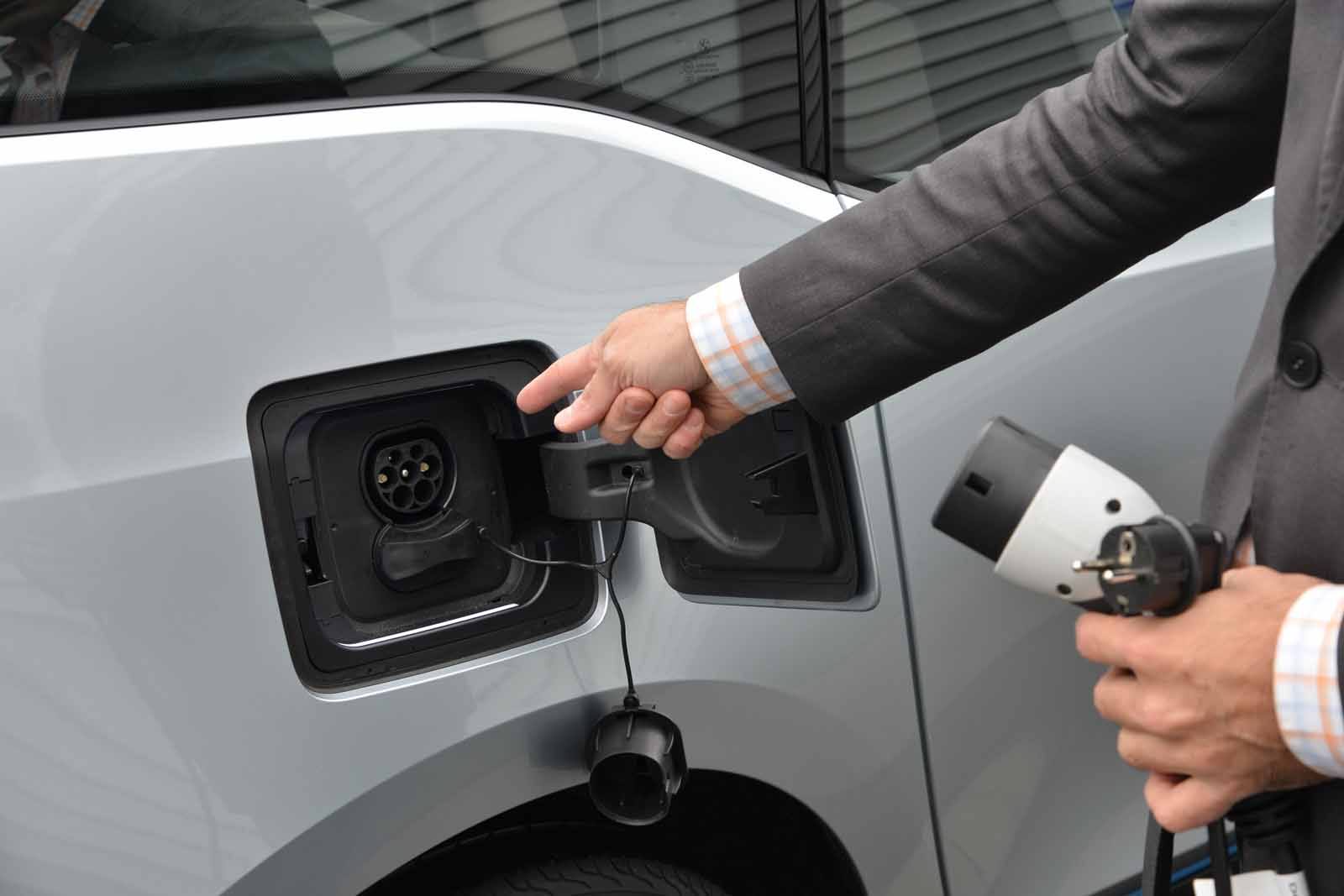 BMW i3 Elektrisk och elektrolysande!