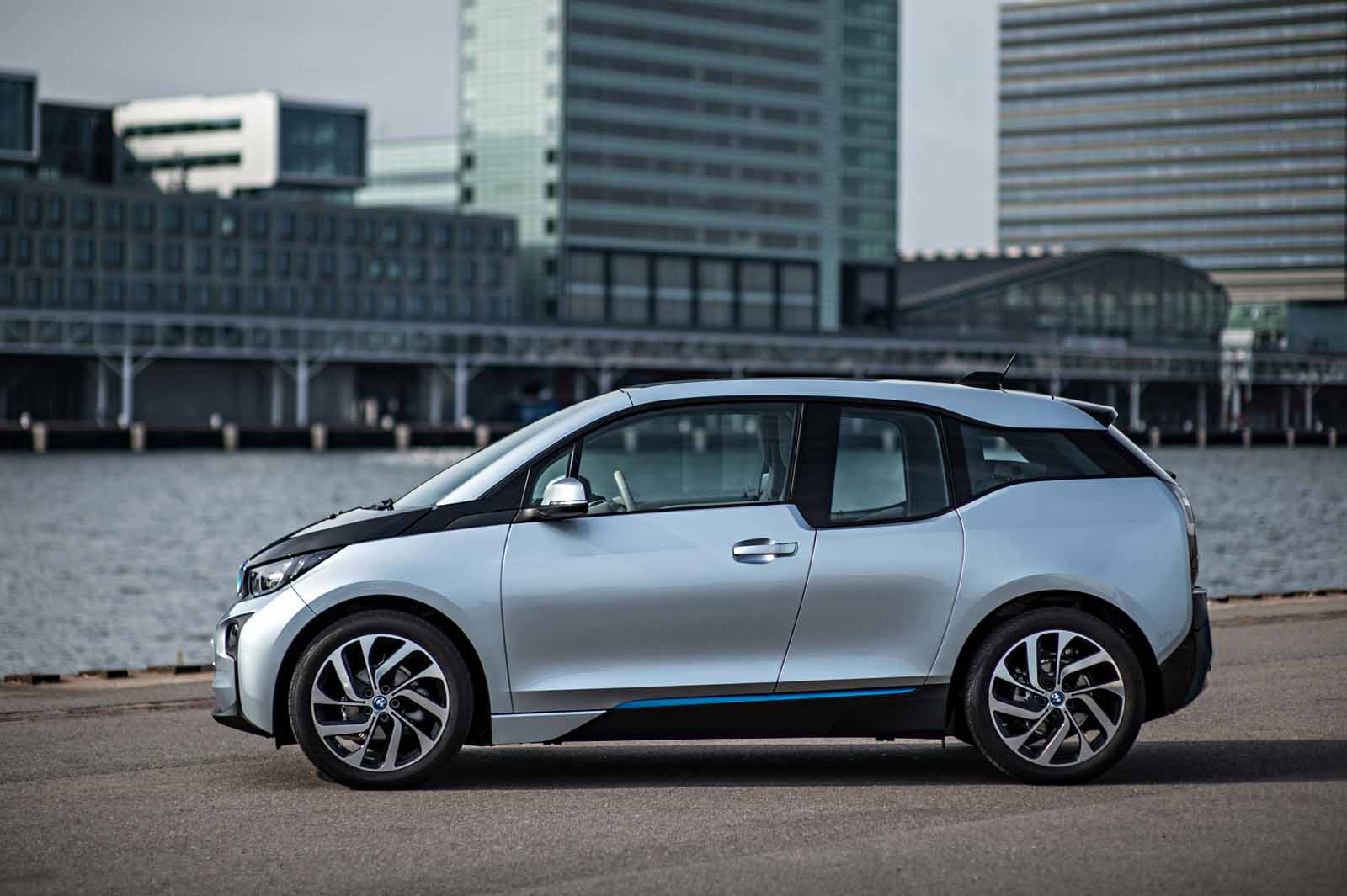 BMW i3 Elektrisk och elektrolysande!