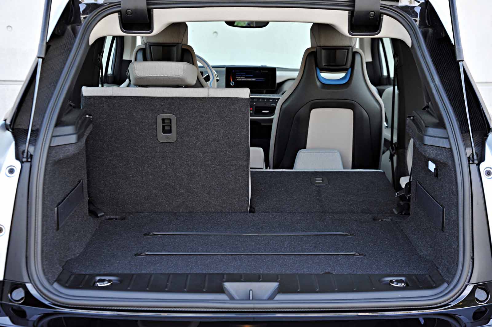 BMW i3 Elektrisk och elektrolysande!