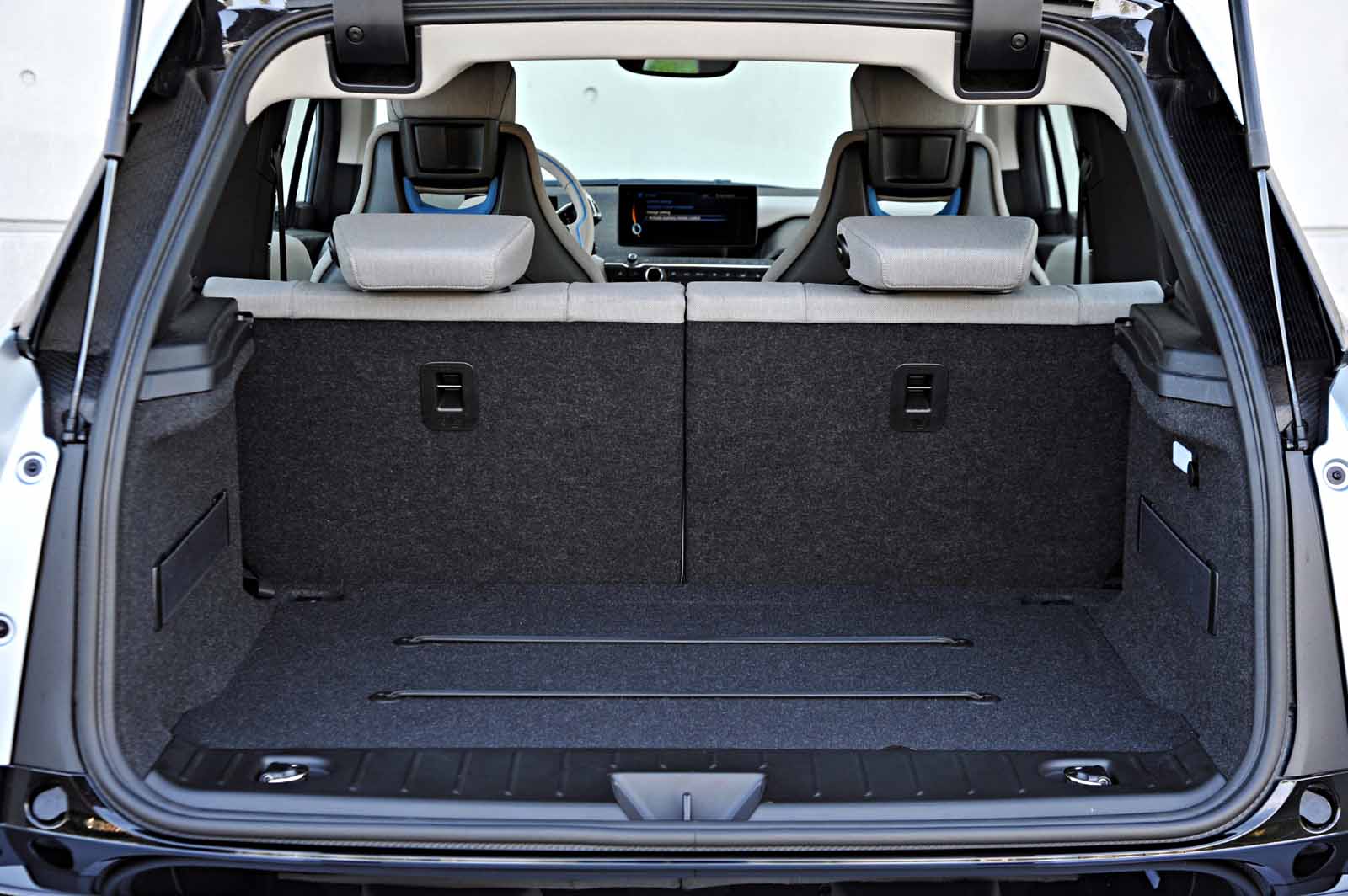 BMW i3 Elektrisk och elektrolysande!