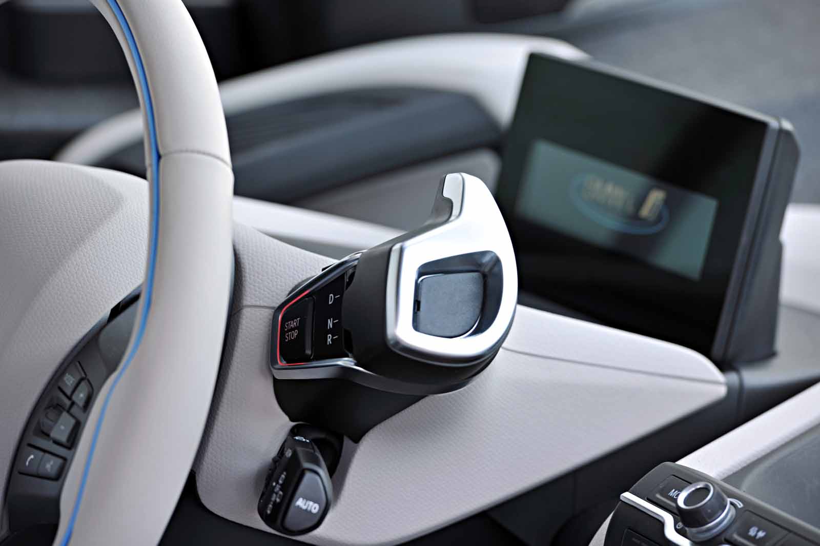 BMW i3 Elektrisk och elektrolysande!