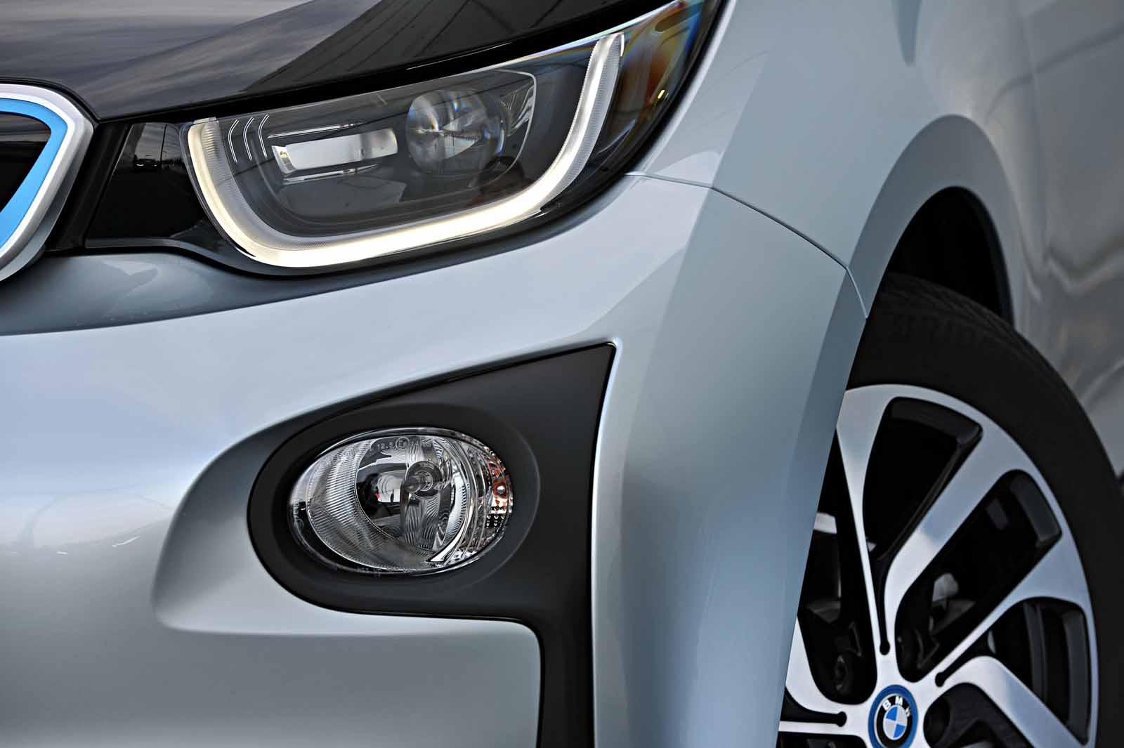 BMW i3 Elektrisk och elektrolysande!