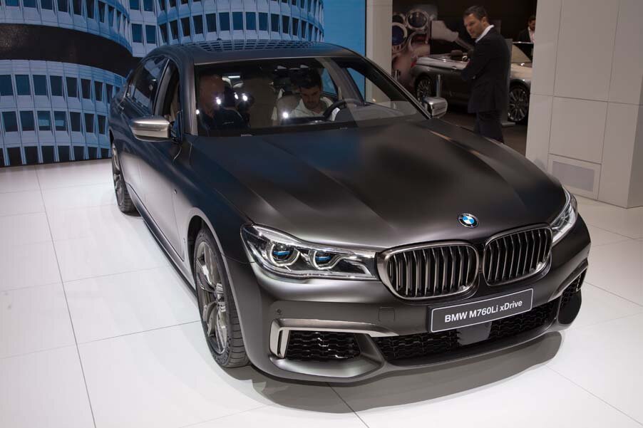 BMW på bilsalongen i Genève 2016