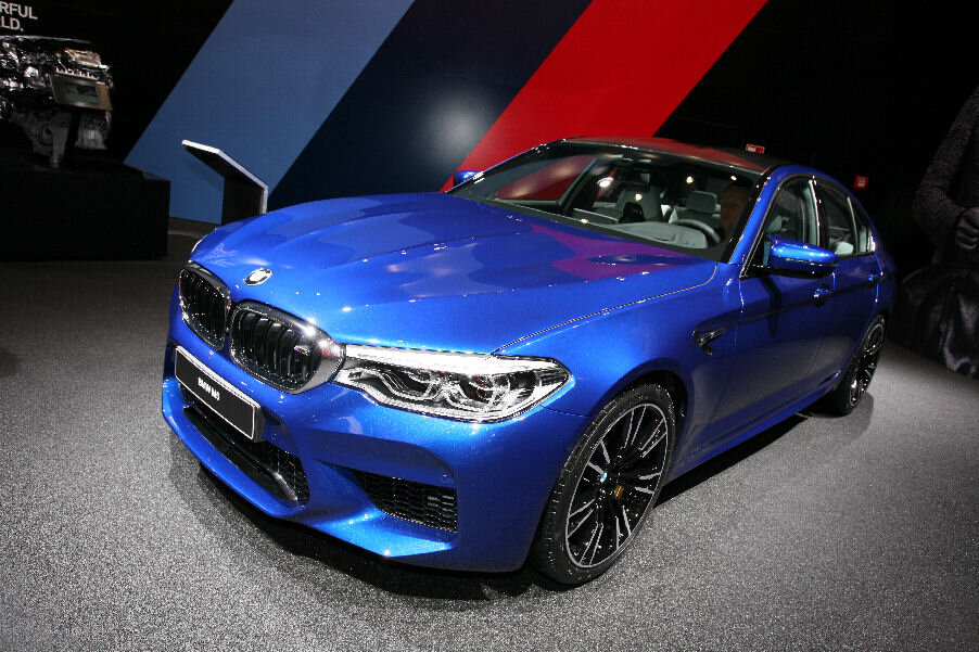 BMW på bilmässan i Frankfurt 2017