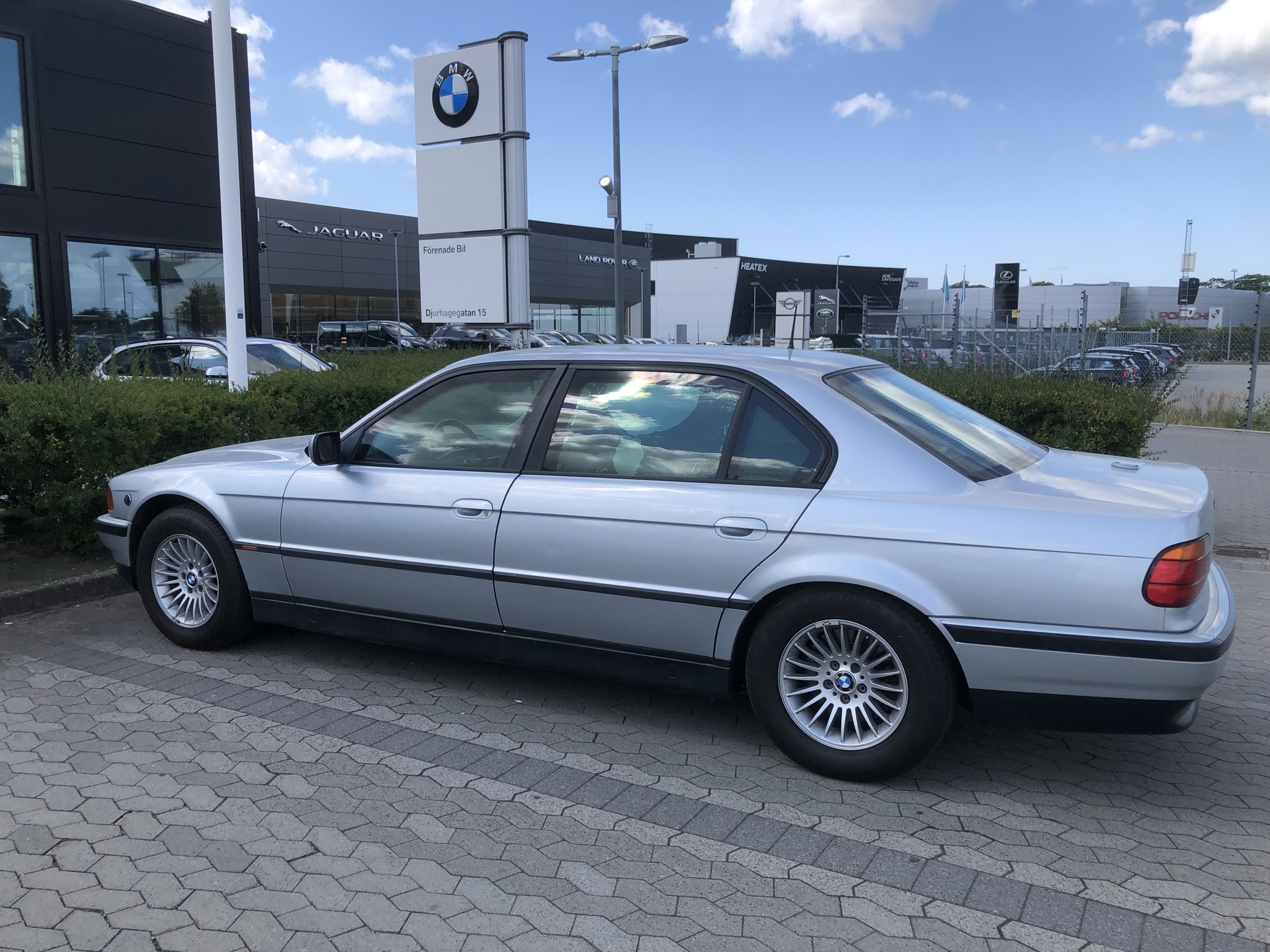 BMW 750iLS High Security – Bepansrad pansarvagn för VIP-transport