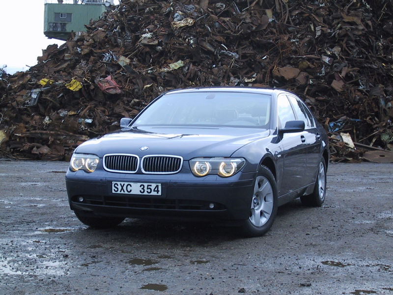 BMW 745i