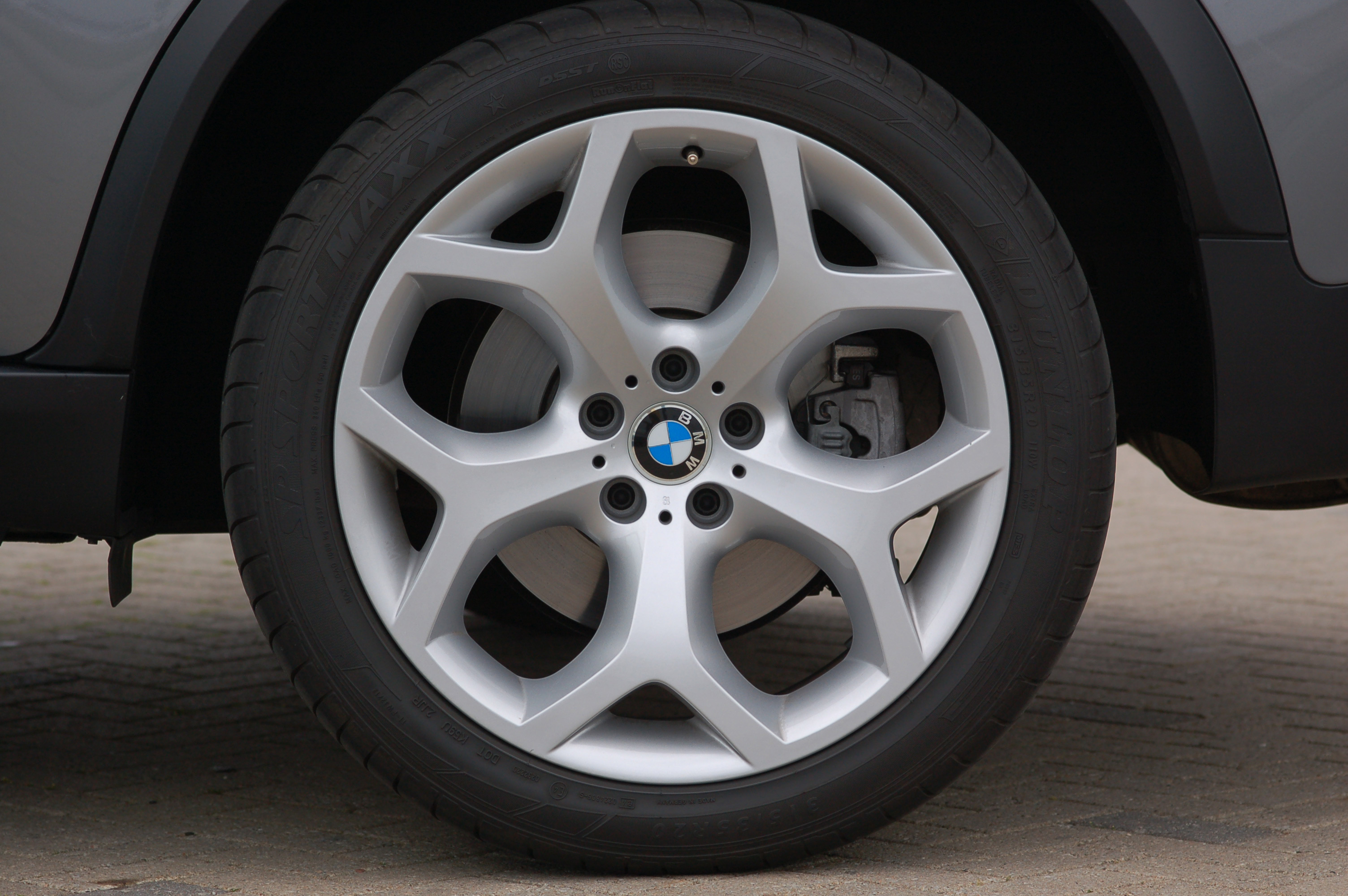 BMW X5 4,8i – SUVerän 7-sits