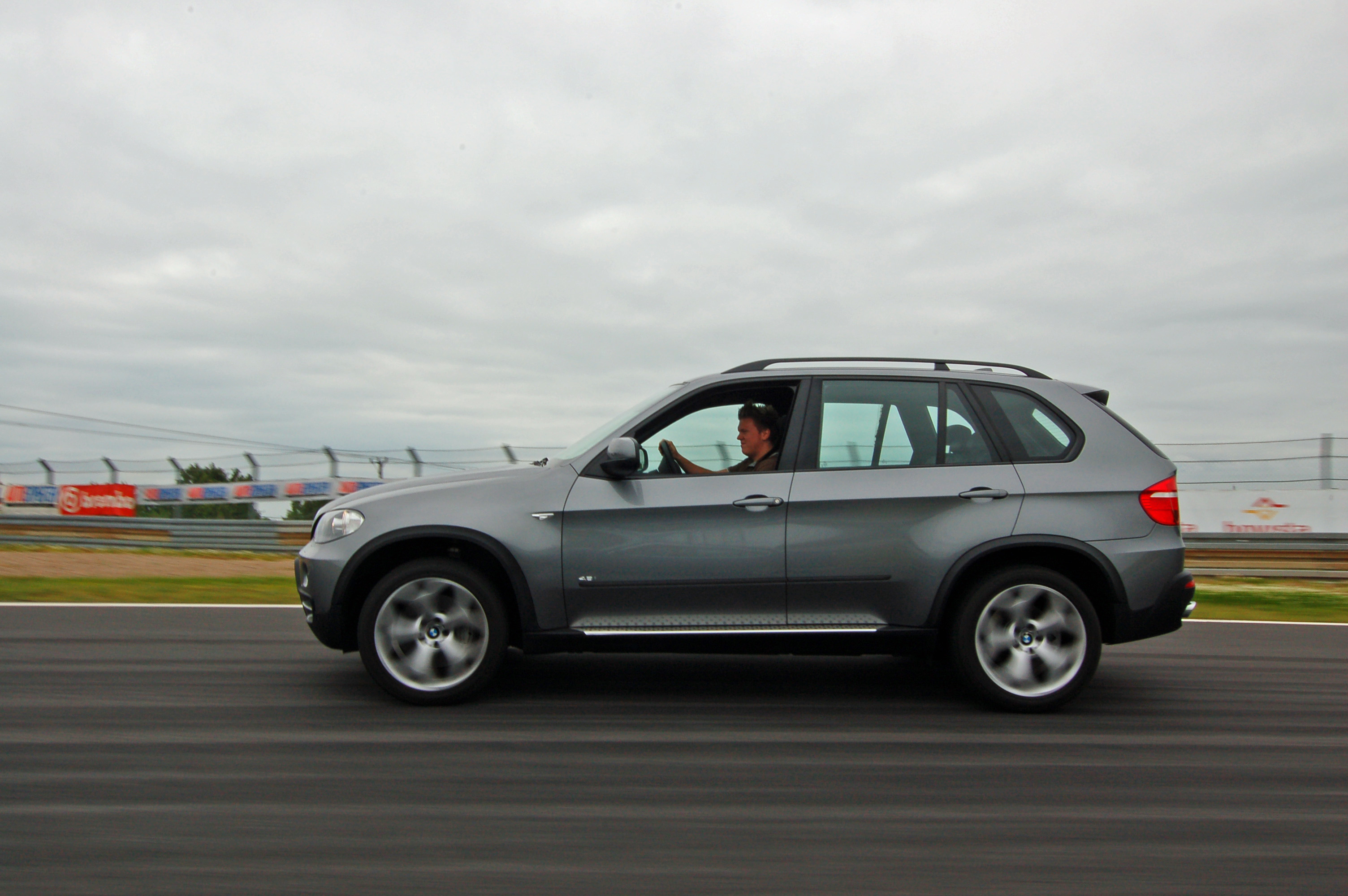 BMW X5 4,8i – SUVerän 7-sits